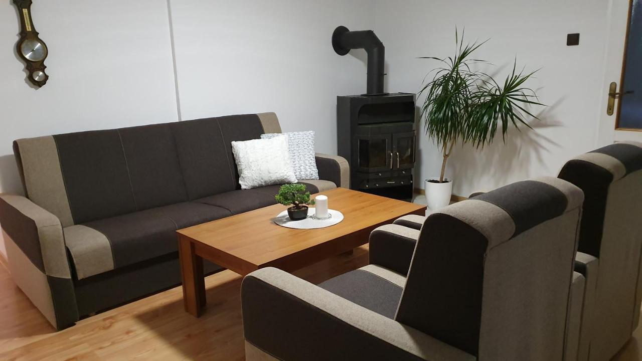 Apartmány Anna Bešeňová Esterno foto