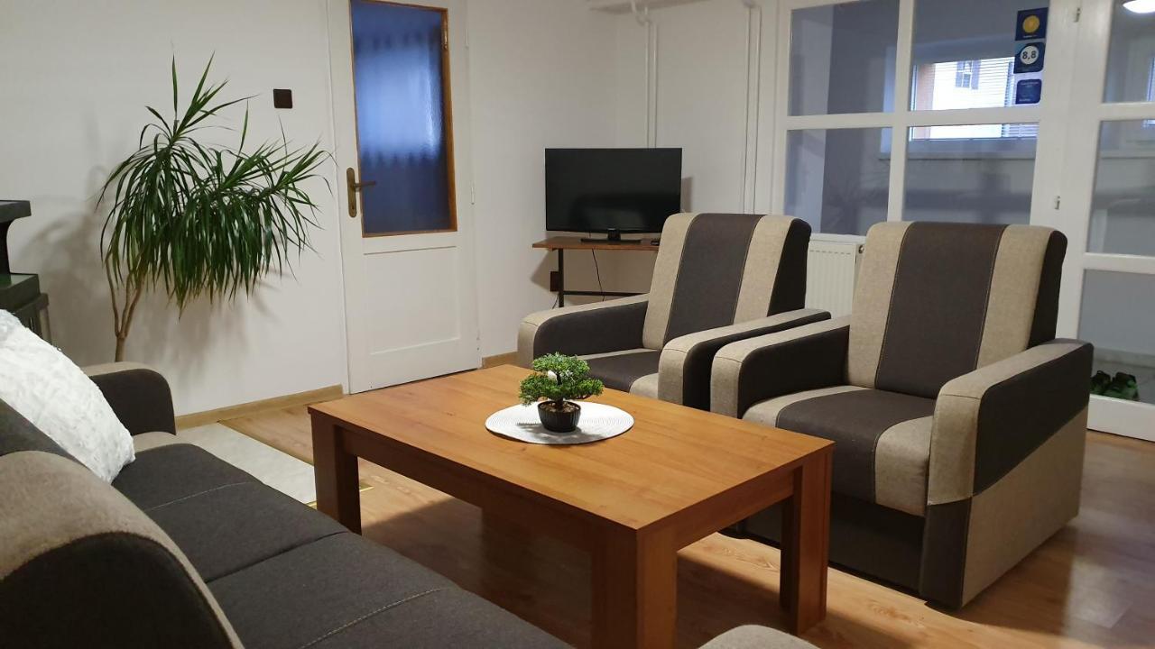 Apartmány Anna Bešeňová Esterno foto